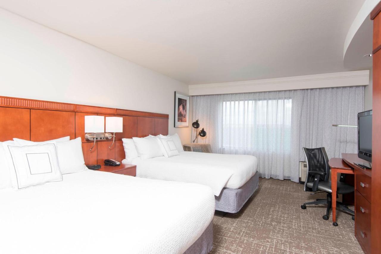 Courtyard By Marriott San Antonio North Stone Oak At Legacy Hotel Ngoại thất bức ảnh