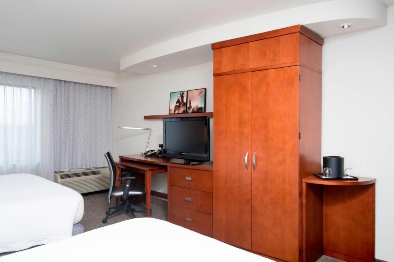 Courtyard By Marriott San Antonio North Stone Oak At Legacy Hotel Ngoại thất bức ảnh